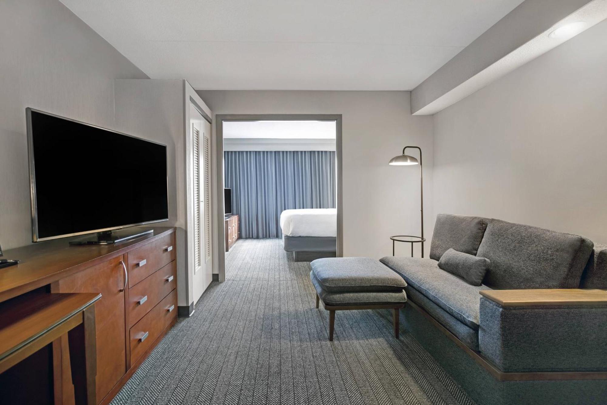 Courtyard Chicago Elmhurst/Oakbrook Area Esterno foto
