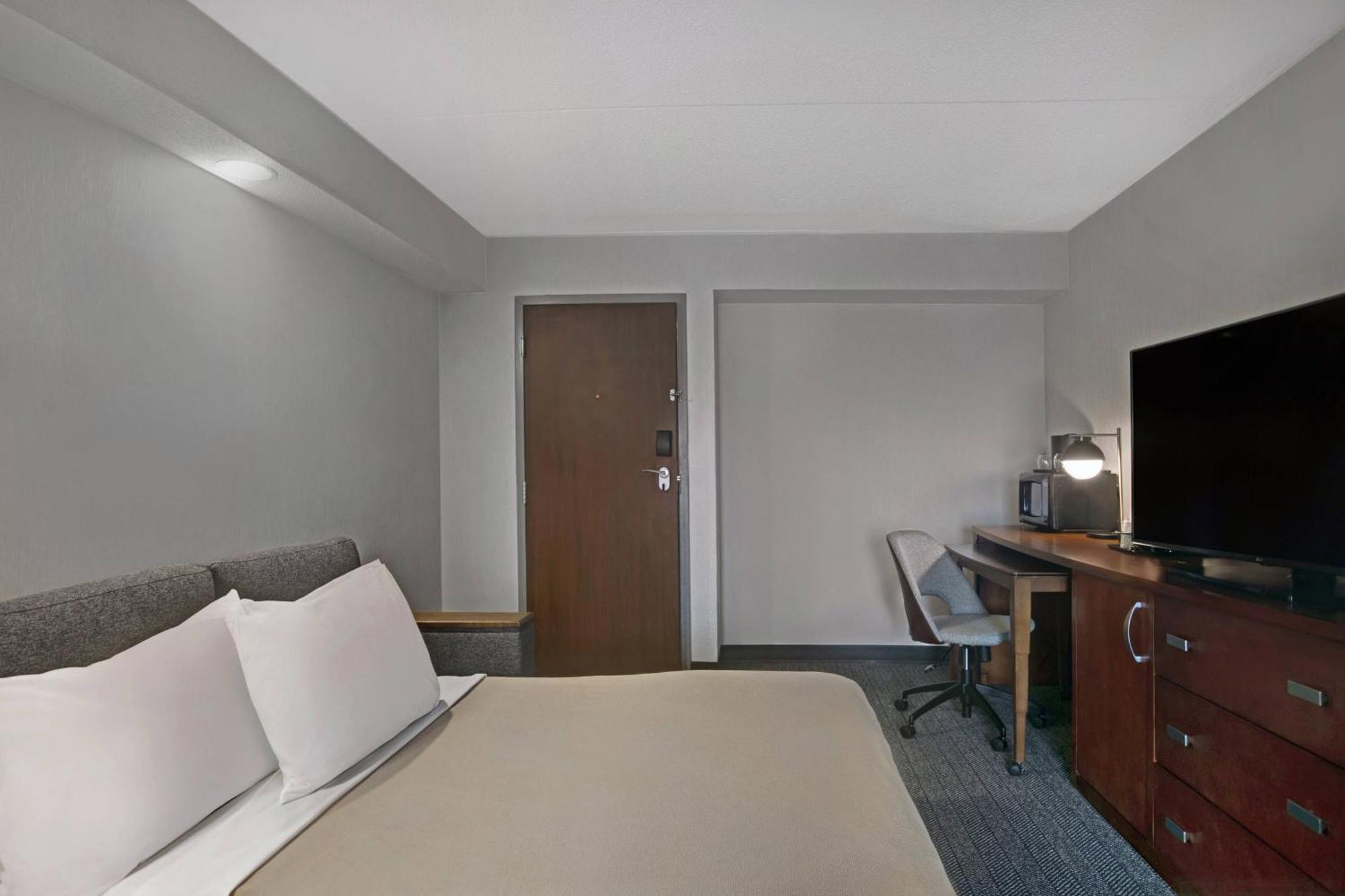 Courtyard Chicago Elmhurst/Oakbrook Area Esterno foto