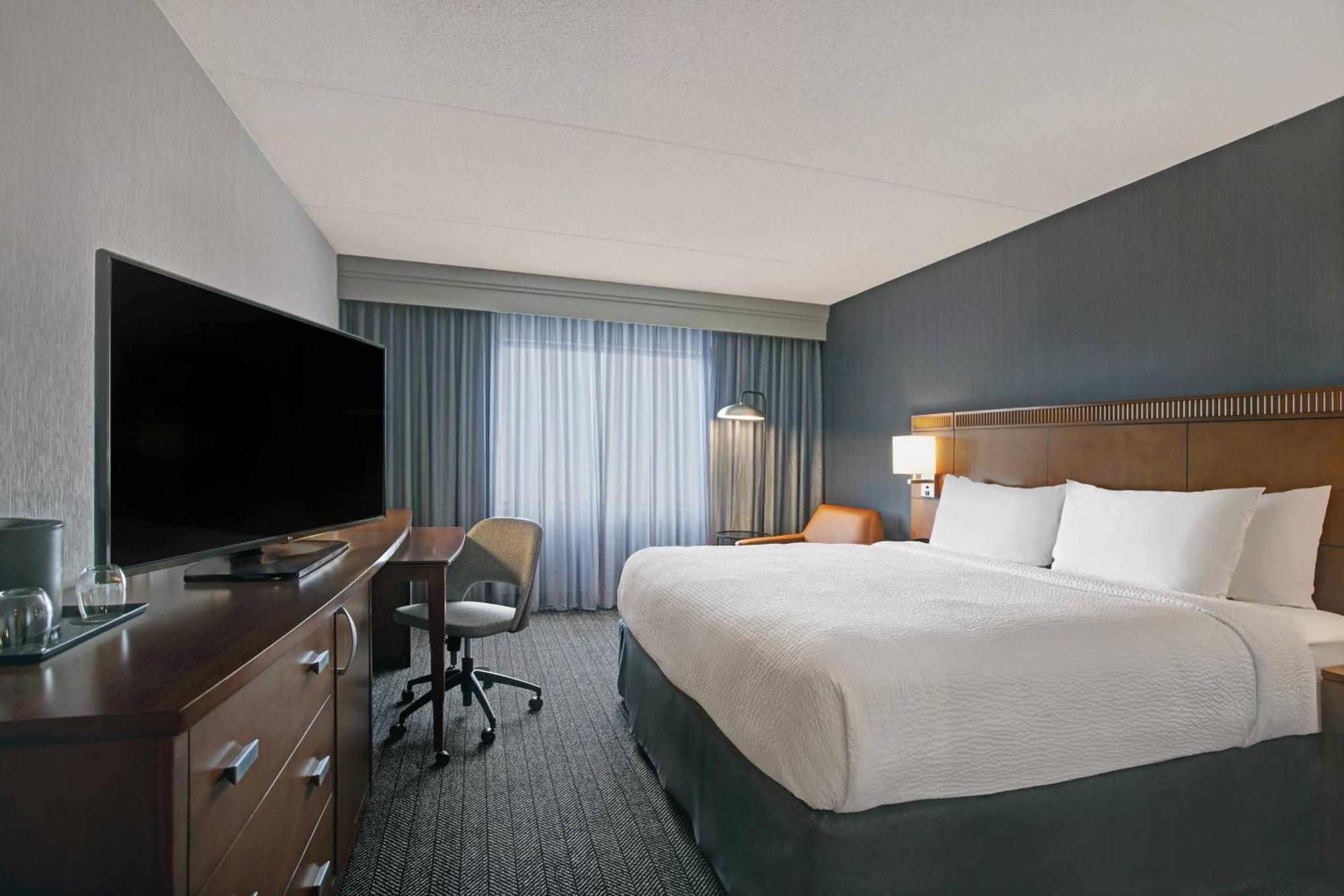 Courtyard Chicago Elmhurst/Oakbrook Area Esterno foto